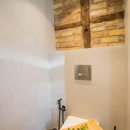 Libretto Apartment